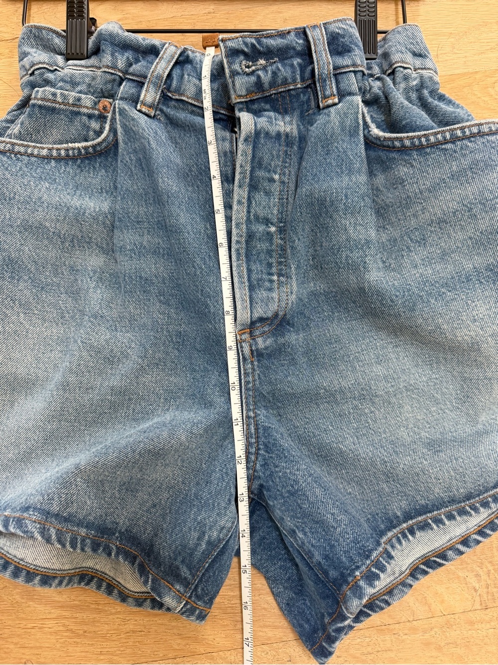 Agolde High-Rise Paperbag Denim Shorts - SIZE 27 - Picture 5 of 6